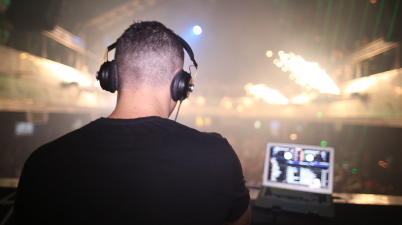 Patrick Oliver performing at a nightclub